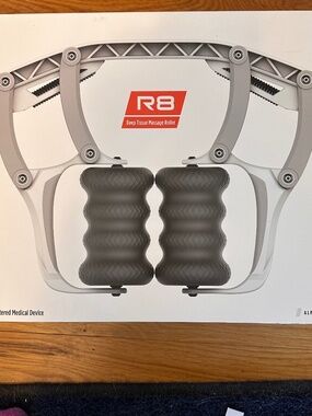 ROLL Recovery R8  - Deep Tissue Massage Roller White with Grey Rollers NIB